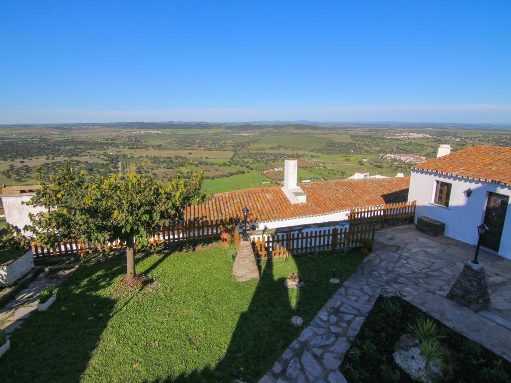 Dom Nuno - Turismo De Habitacao Guest House Monsaraz Exterior photo